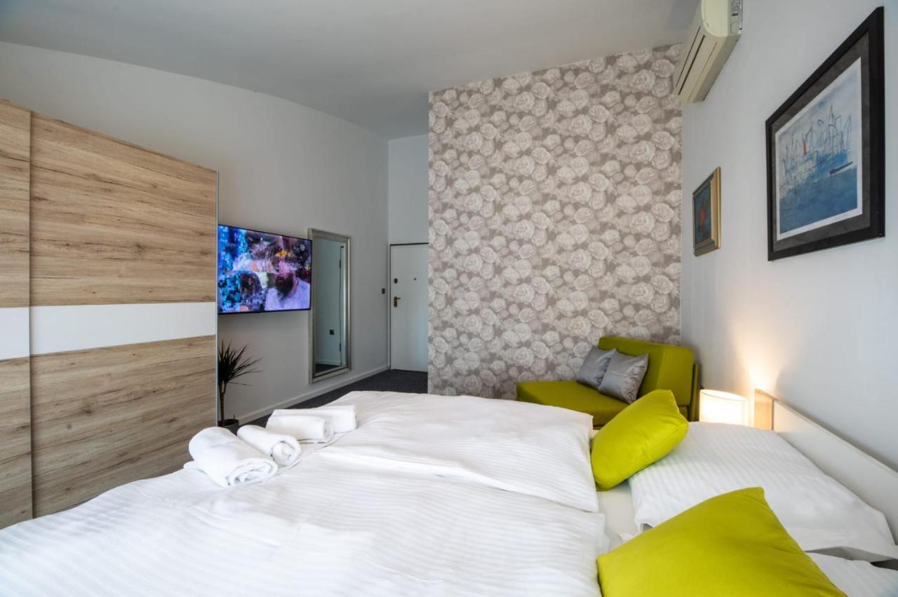 Four Roses Bed and Breakfast Zagreb Exteriör bild
