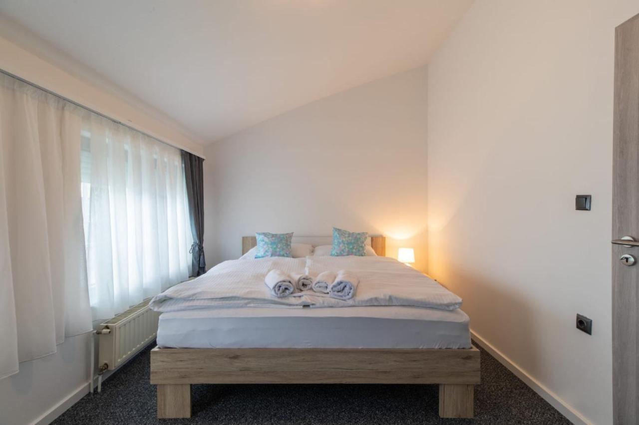 Four Roses Bed and Breakfast Zagreb Exteriör bild