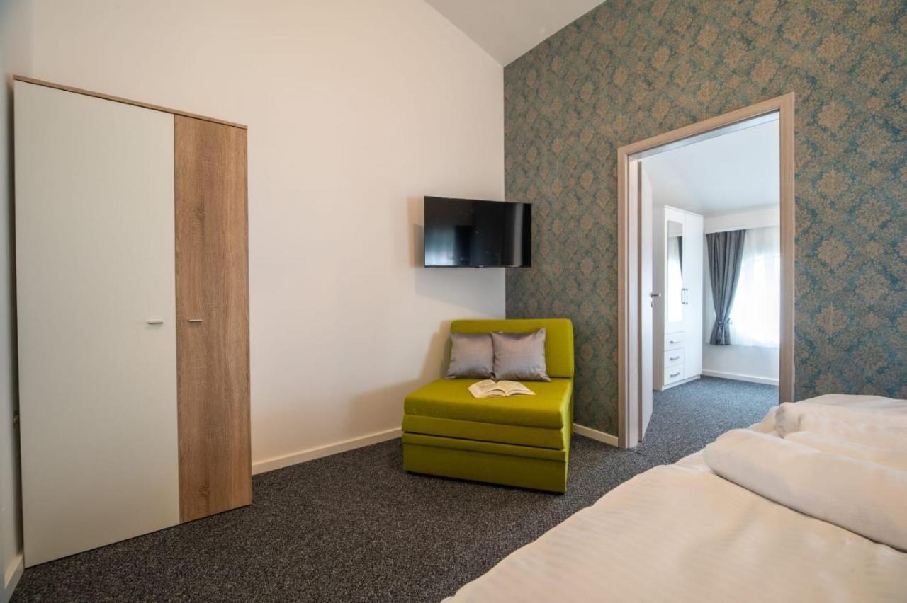 Four Roses Bed and Breakfast Zagreb Exteriör bild