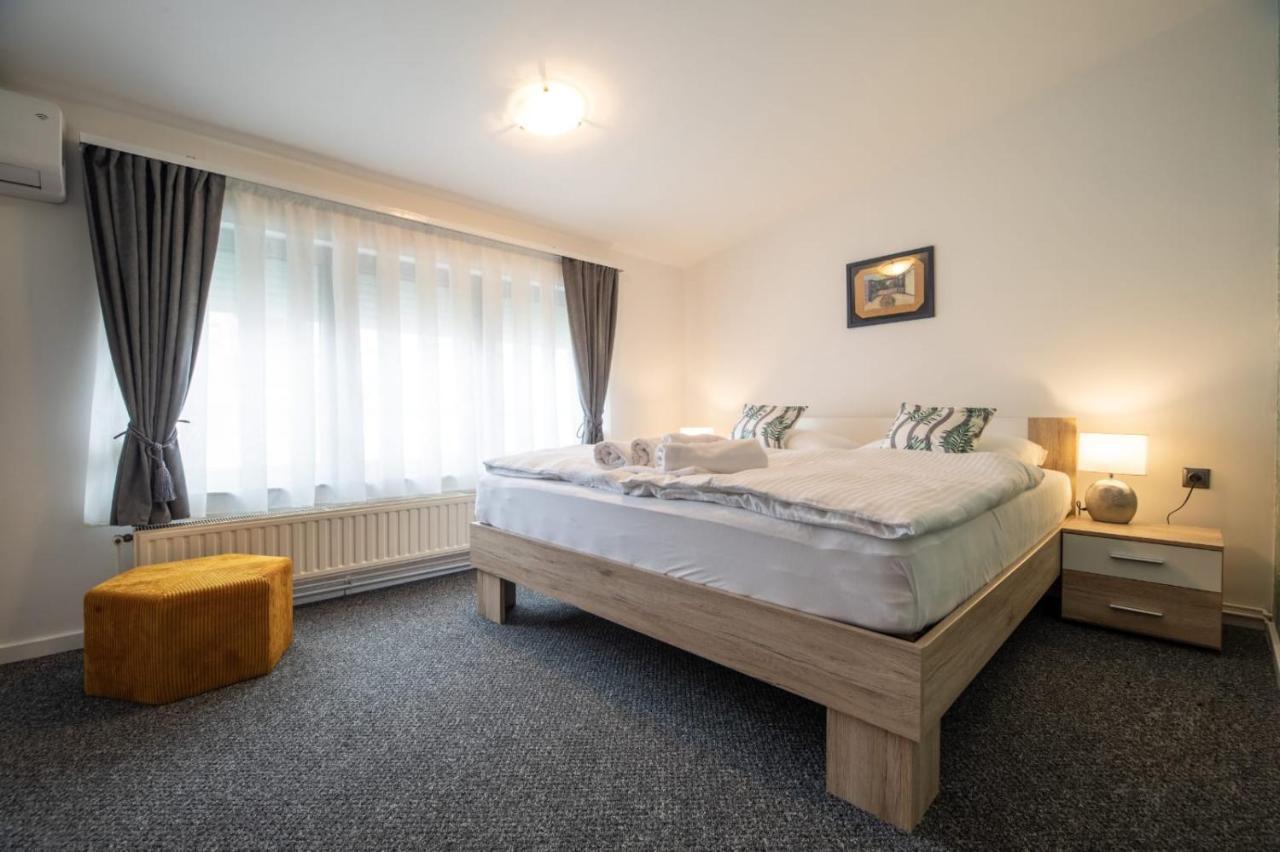 Four Roses Bed and Breakfast Zagreb Exteriör bild